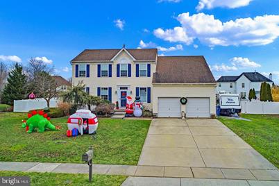 11 Candlelight Drive, Woodstown, NJ 08098 - Photo 1