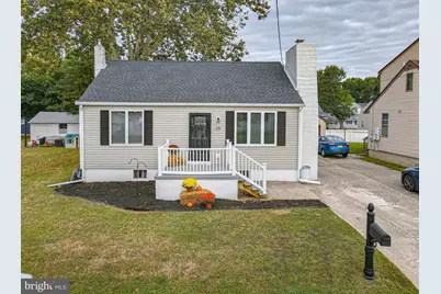 25 Elizabeth Drive, Pennsville, NJ 08070 - Photo 1