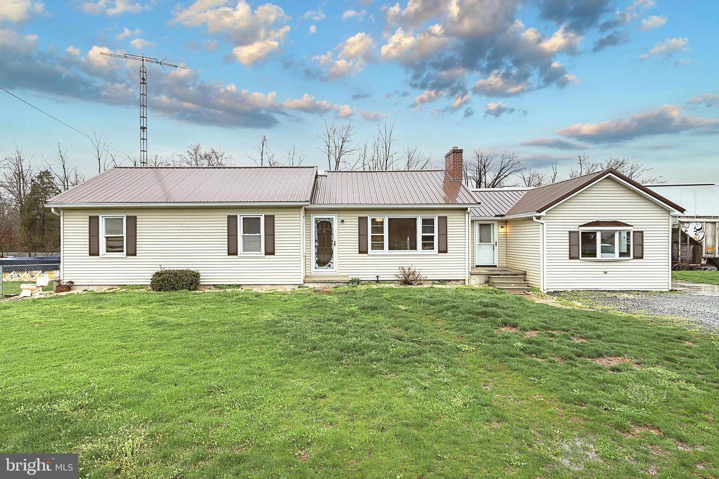 2864 York Rd, Gettysburg, PA 17325 MLS PAAD2004400 Coldwell Banker