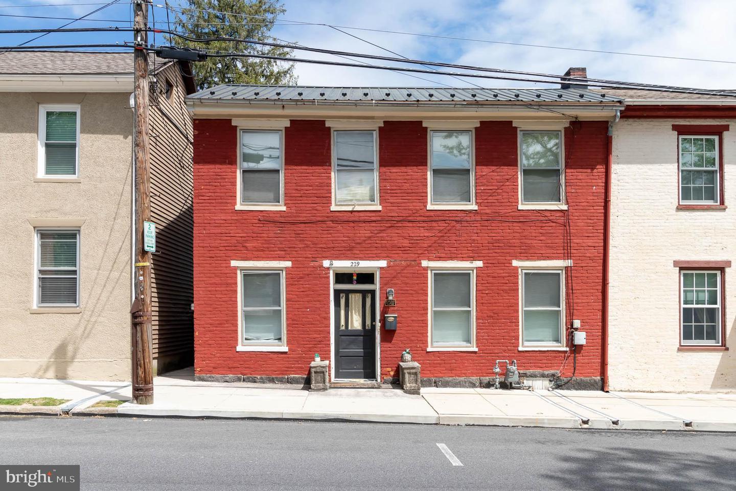 229 N Stratton St, Gettysburg, PA 17325 MLS PAAD2004898 Coldwell Banker