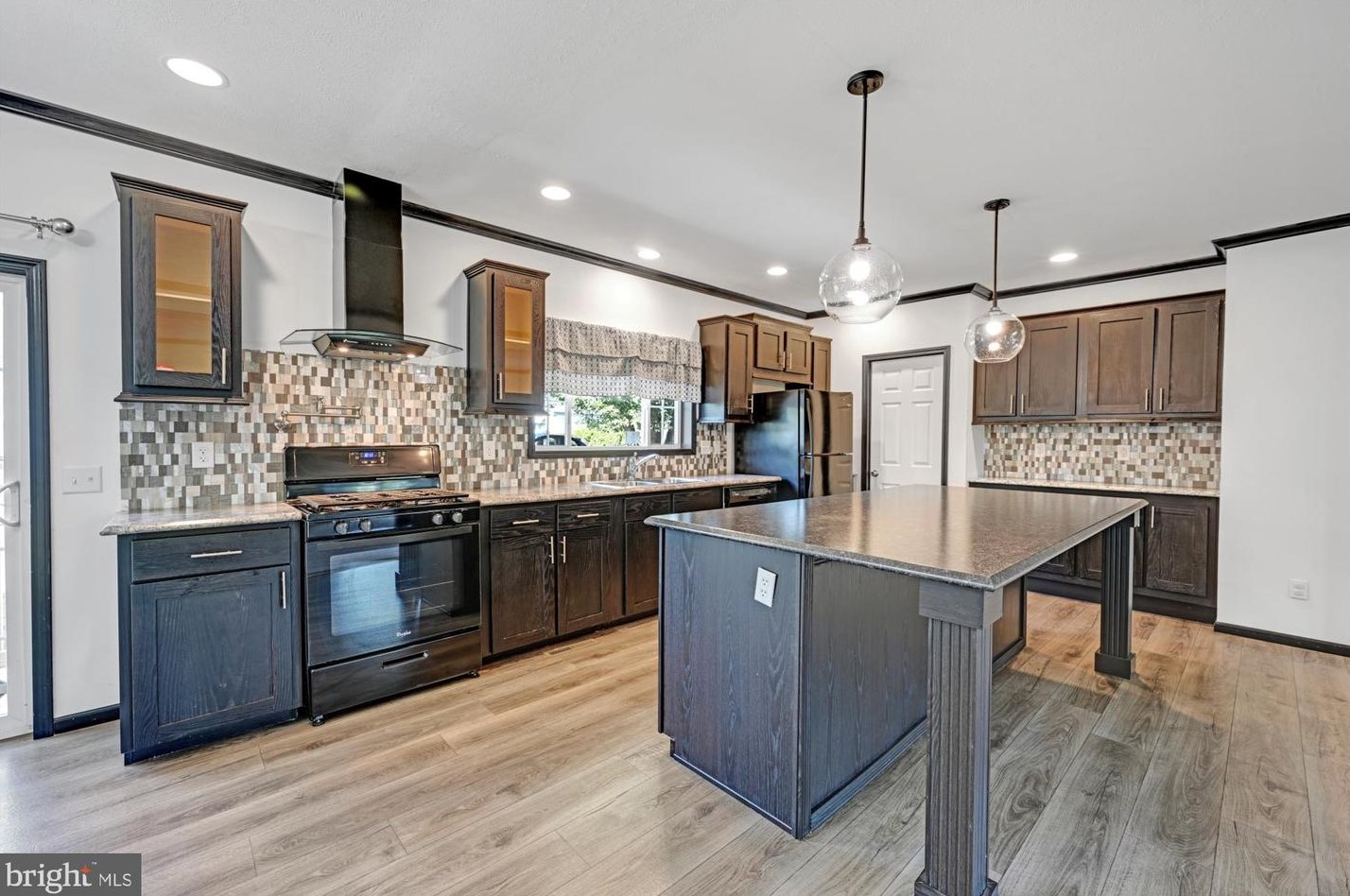 513 Bulletway, Abbottstown PA  17301-9604 exterior