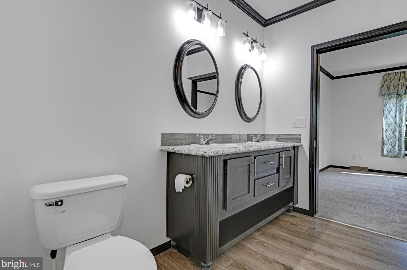 513 Bulletway, Abbottstown PA  17301-9604 exterior