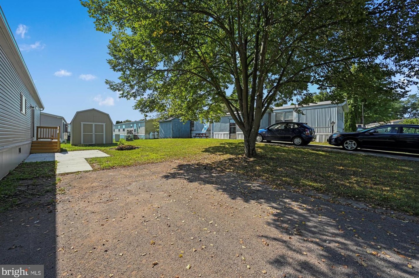 513 Bulletway, Abbottstown PA  17301-9604 exterior