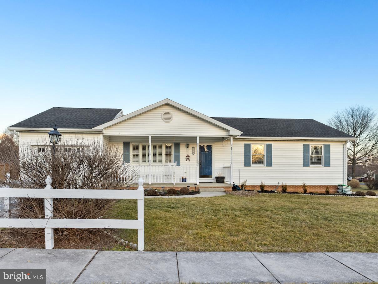 24 Fieldcrest Dr, Littlestown, PA 17340 MLS PAAD2008046 Coldwell Banker