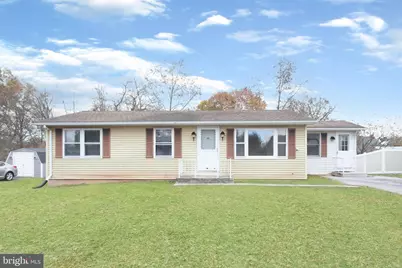 45 E Locust Lane, New Oxford, PA 17350 - Photo 1