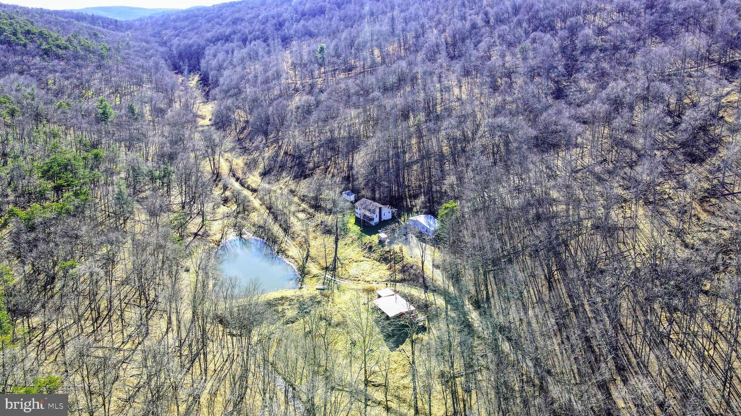 302 and 304 Katie Ln, Clearville, PA 15535 MLS PABD2001264 Coldwell