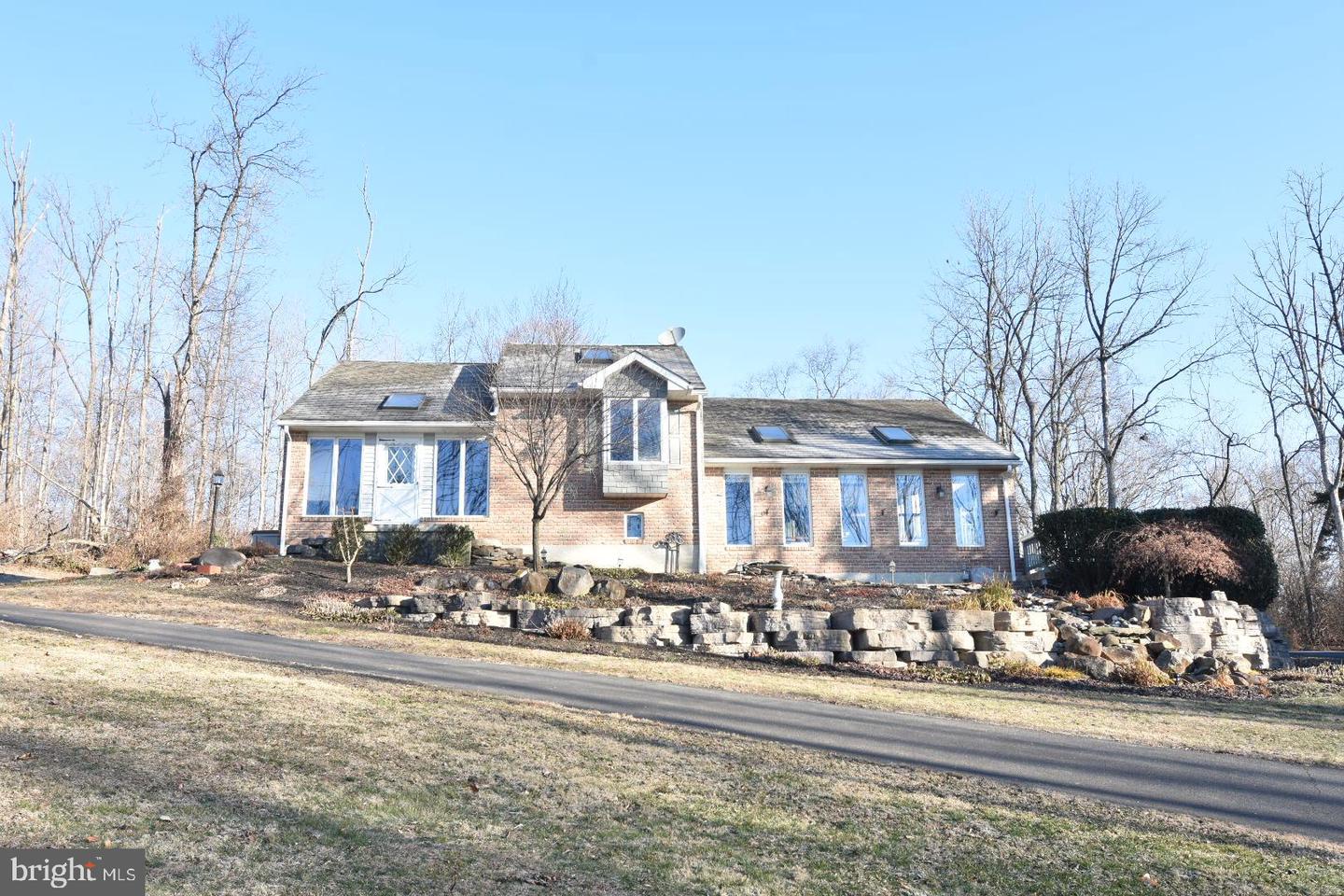 527 Township Line Rd, Bechtelsville, PA 19505 MLS PABK2010888