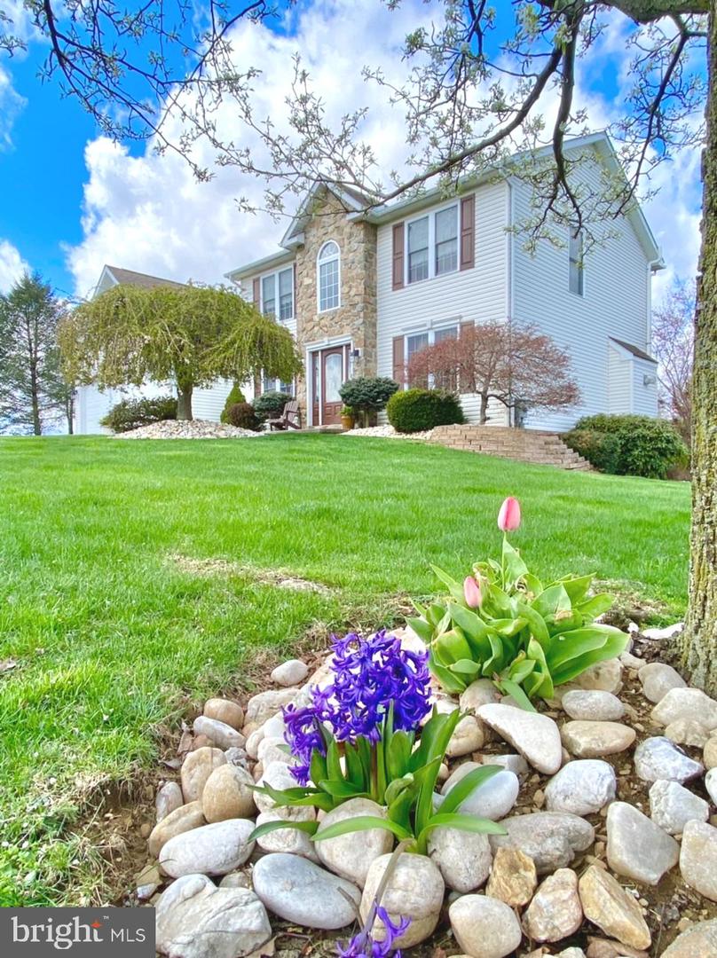 701 Steven Dr, Lenhartsville, PA 19534 MLS PABK2015142 Coldwell Banker