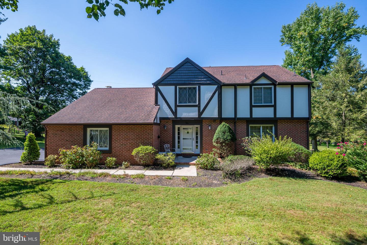 10 Goldfinch Dr, Wyomissing, PA 19610 MLS PABK2021700 Coldwell Banker