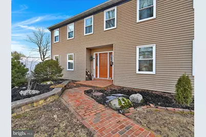 504 W Greenway Street, Fleetwood, PA 19522 - Photo 1