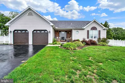 60 Walnut Drive W, Bernville, PA 19506 - Photo 1