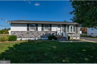 29 Maywood Avenue, Reading, PA 19608 - Photo 1