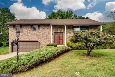 18 Thornbury Road, Reading, PA 19606 - Photo 1