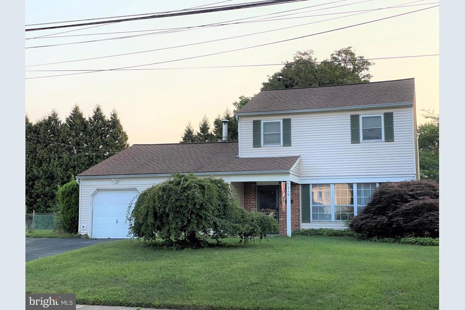 514 Spencer Ln, Warminster, PA 18974 MLS PABU2004068 Coldwell Banker
