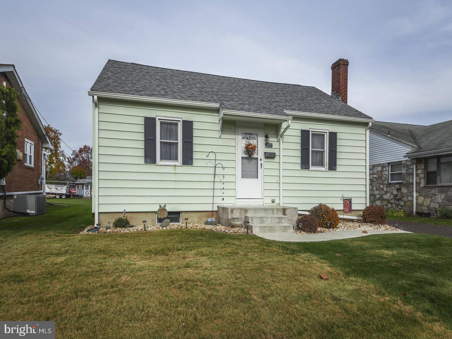 209 Park Ave, Quakertown, PA 18951 MLS PABU2011492 Coldwell Banker