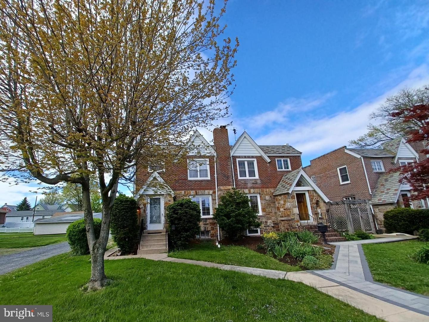 809 Park Ave, Quakertown, PA 18951 MLS PABU2026234 Coldwell Banker