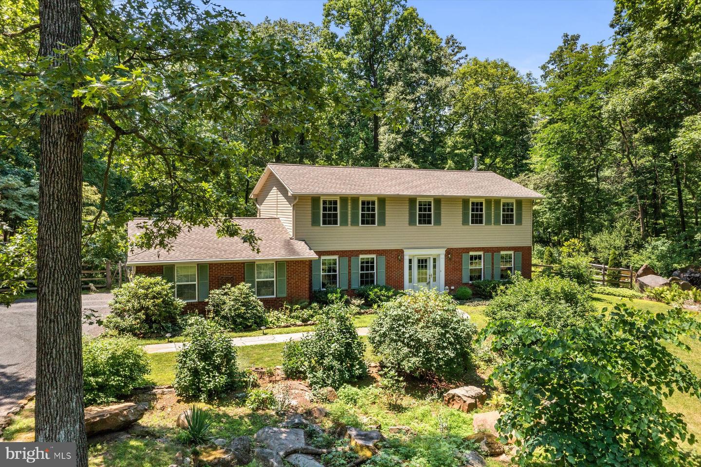 1085 Camp Trail Rd, Quakertown, PA 18951 MLS PABU2031036 Coldwell