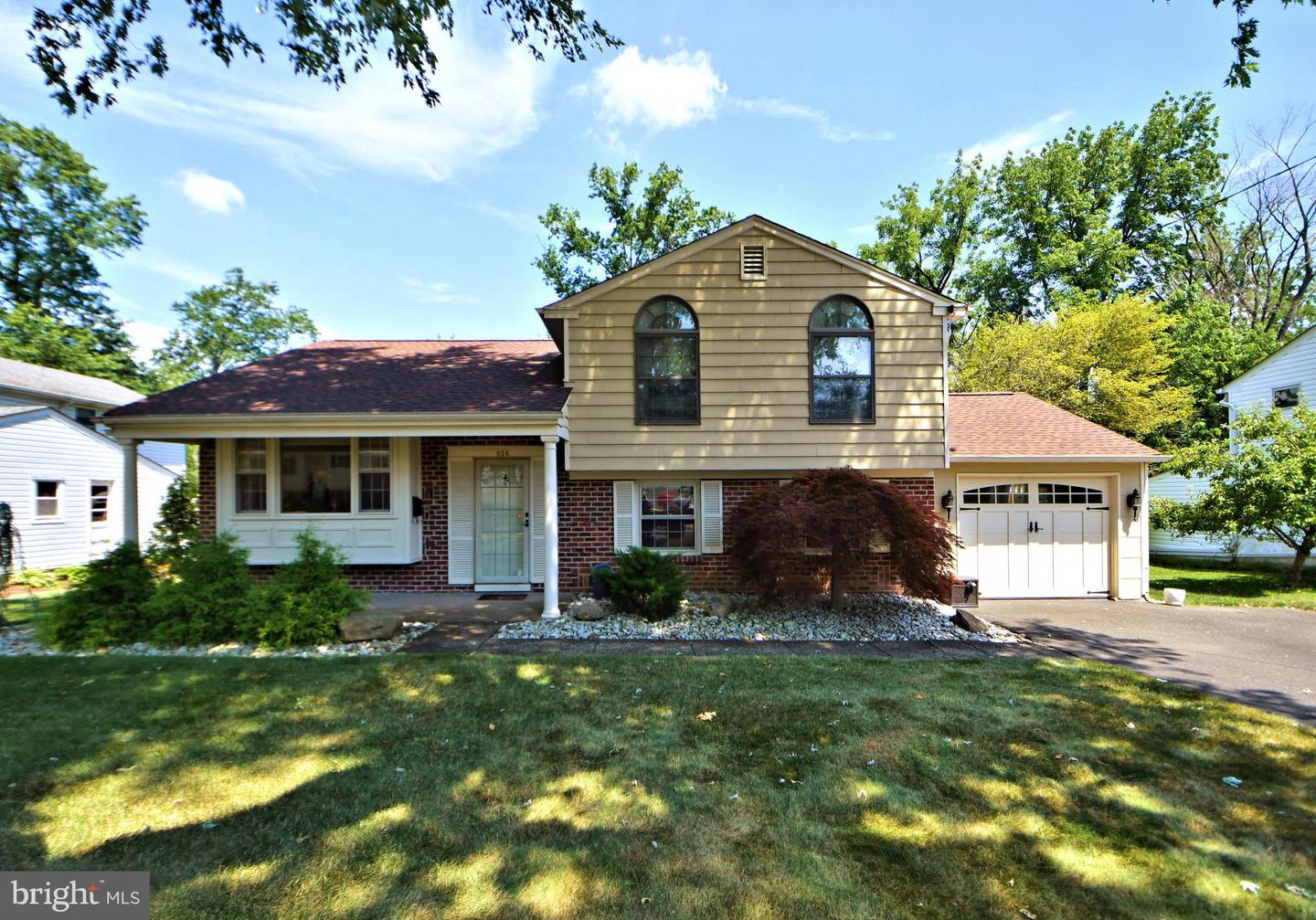 928 Log College Dr, Warminster, PA 18974 MLS PABU2032222 Coldwell