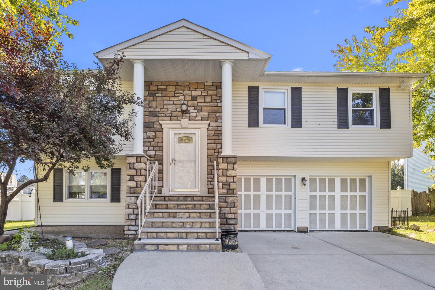 48 Sherwood Dr, Fallsington, PA 19054 MLS PABU2035068 Coldwell Banker