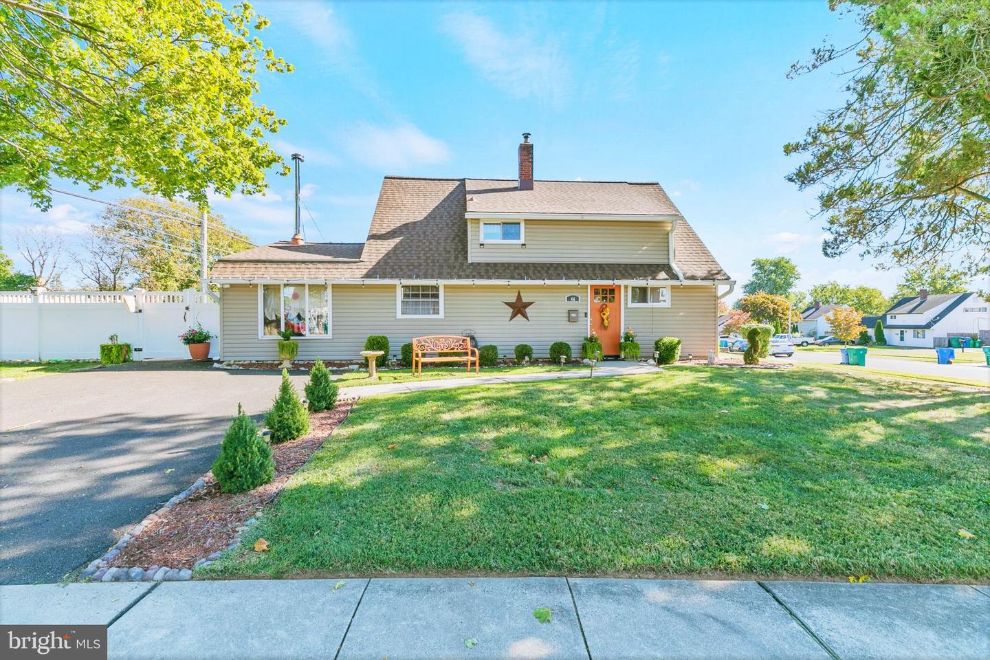 46 Inwood Rd, Levittown, PA 19057 MLS PABU2037060 Coldwell Banker