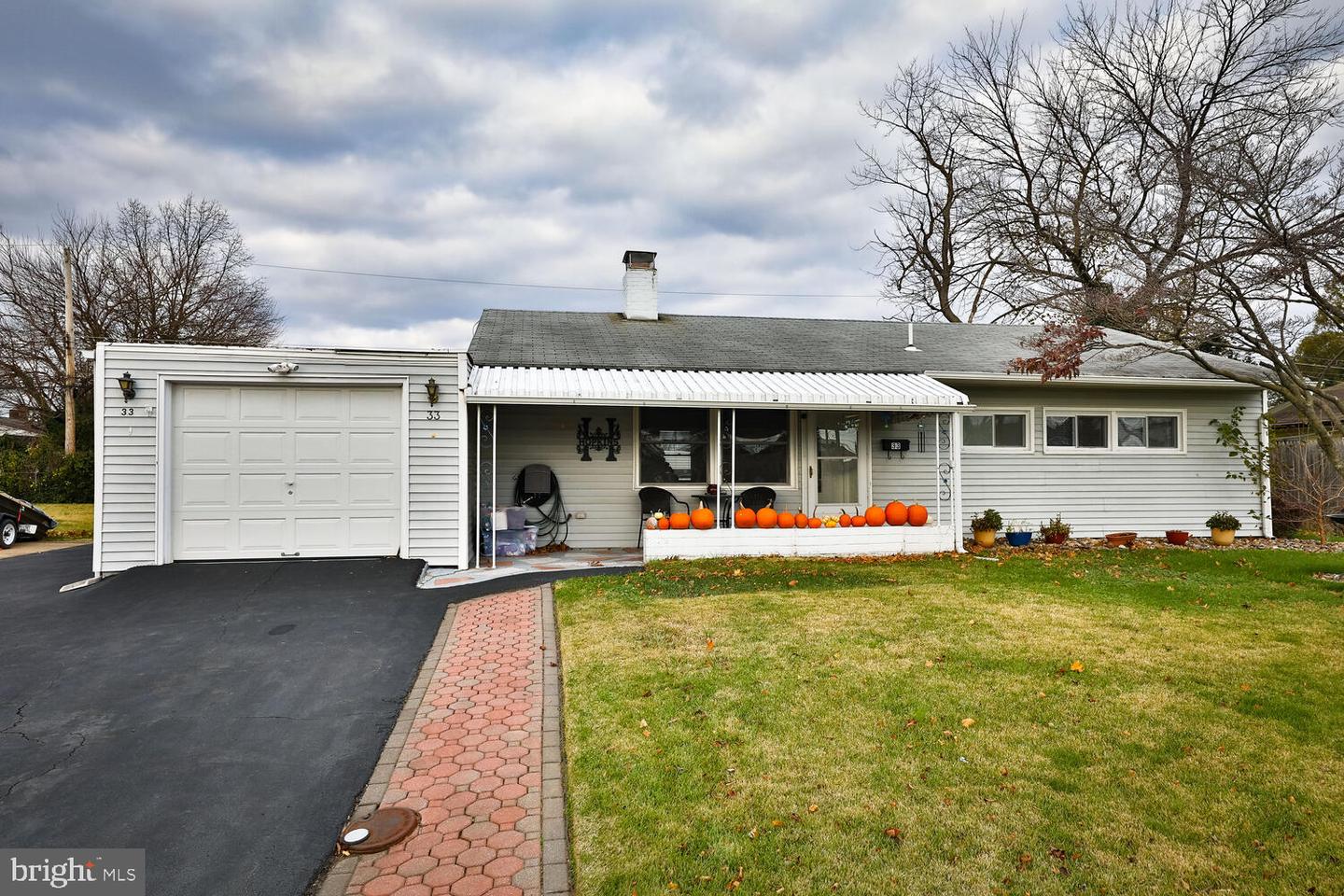 33 Stream Ln, Levittown, PA 19055 MLS PABU2039802 Coldwell Banker