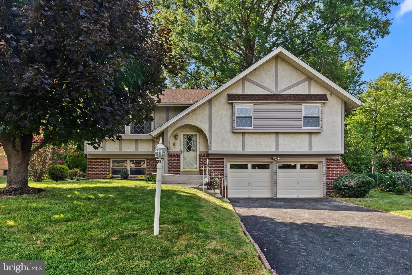 1240 Bellemeade Dr, Warminster, PA 18974 MLS PABU2056526 Coldwell