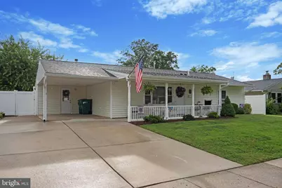 33 Tulip Lane, Levittown, PA 19054 - Photo 1