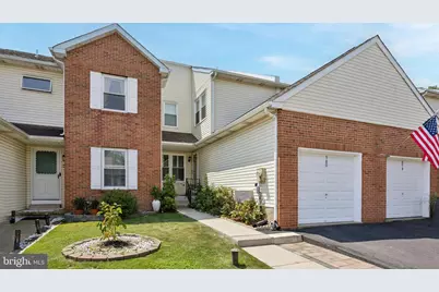 580 S Mount Vernon Circle, Bensalem, PA 19020 - Photo 1