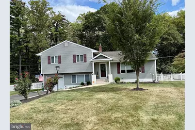 11 Edgemere Drive, Yardley, PA 19067 - Photo 1