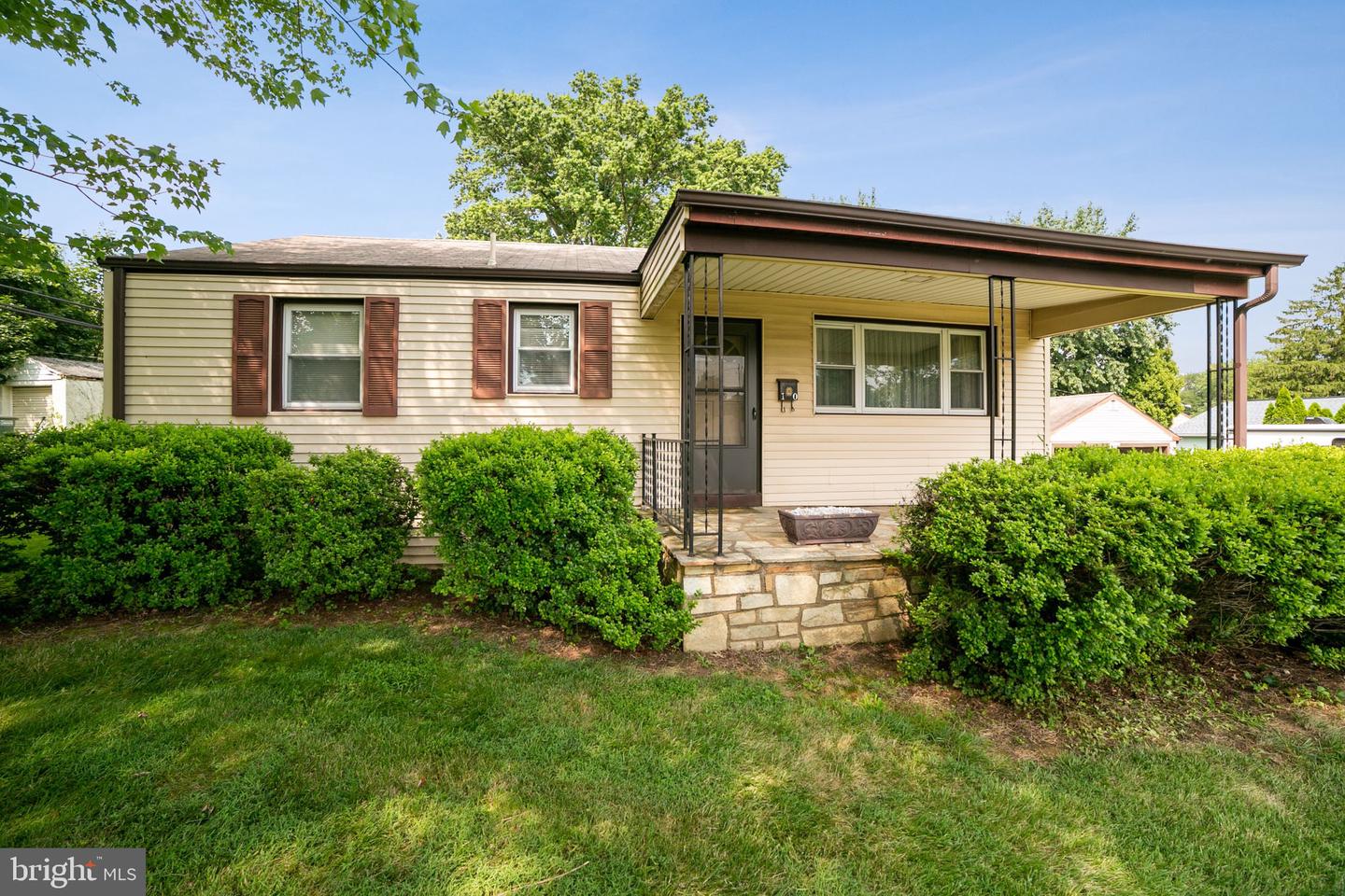 10 Mapleview Dr, FeastervilleTrevose, PA 19053 MLS PABU474578