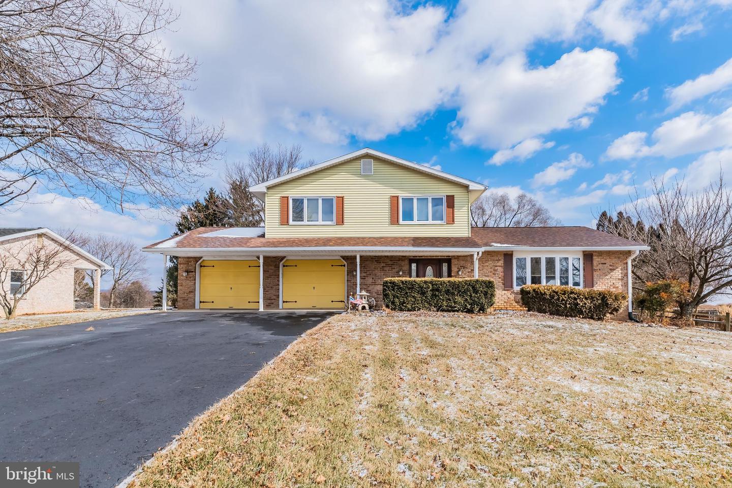 8 Enck Dr, Boiling Springs, PA 17007 MLS PACB2008320 Coldwell Banker