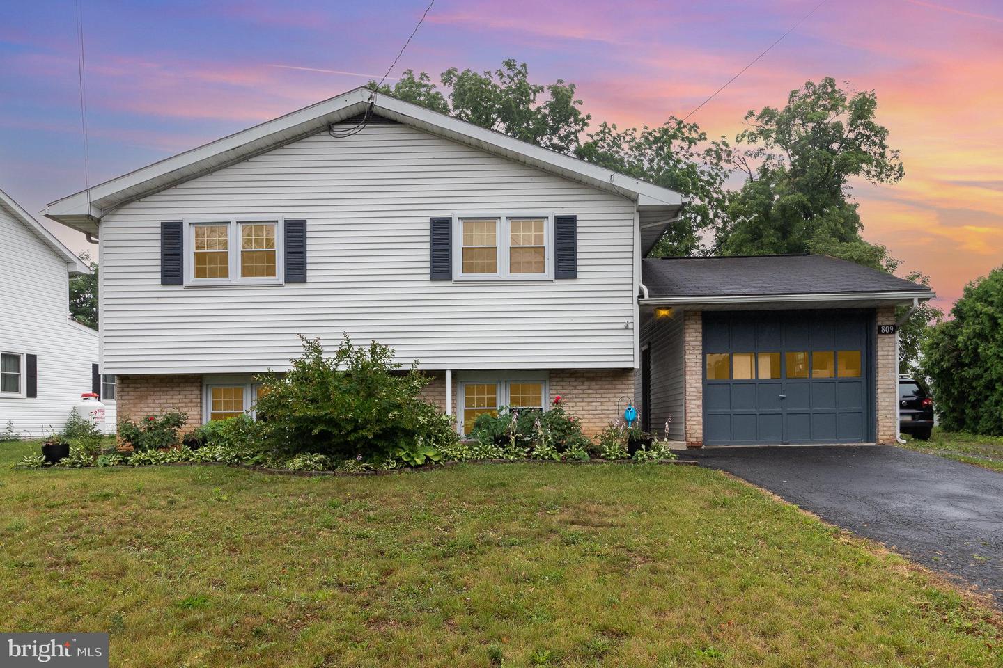 809 Hamilton St, Carlisle, PA 17013 MLS PACB2022104 Coldwell Banker