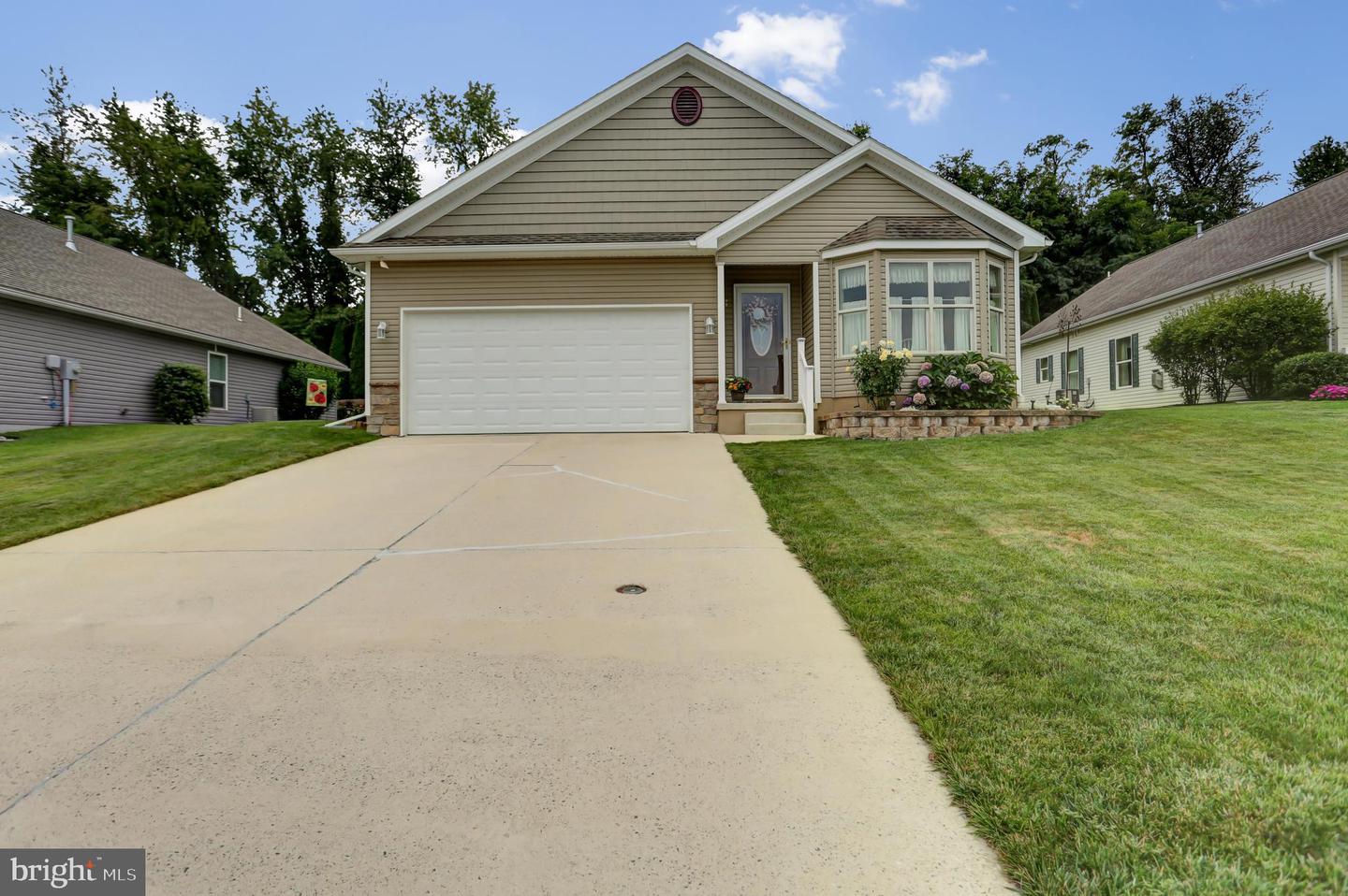 17 Colonial Ct, Shippensburg, PA 17257 MLS PACB2023580 Coldwell Banker