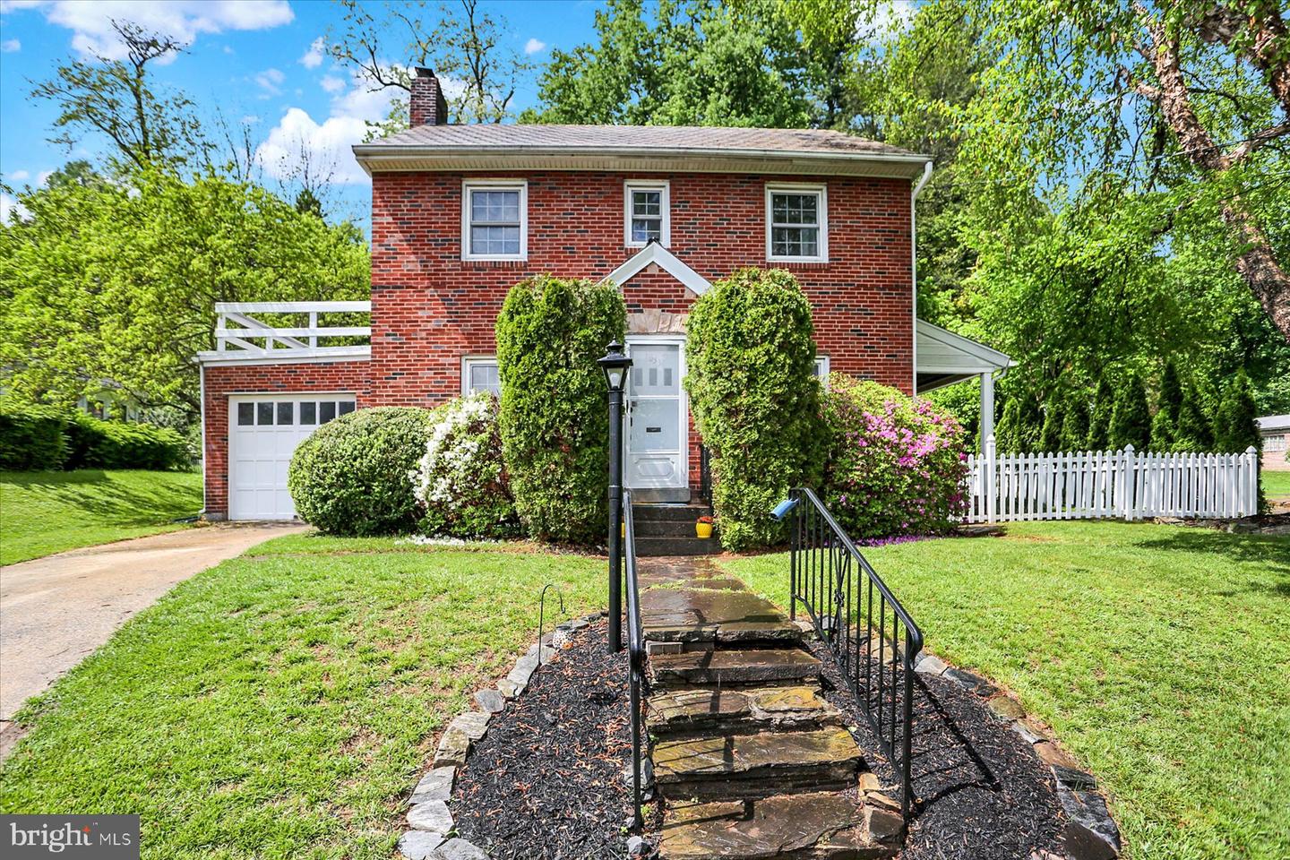 1033 Walnut St, Lemoyne, PA 17043 - MLS PACB2040706 - Coldwell Banker