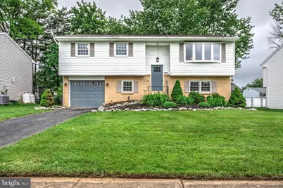 809 N Arch Street, Mechanicsburg, PA 17055 - Photo 1