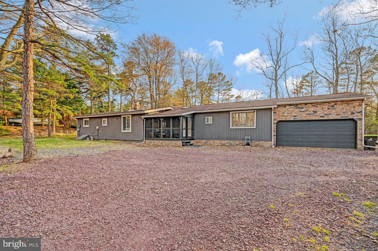 6 Hickory Dr, Lake Harmony, PA 18624 MLS PACC2002590 Coldwell Banker