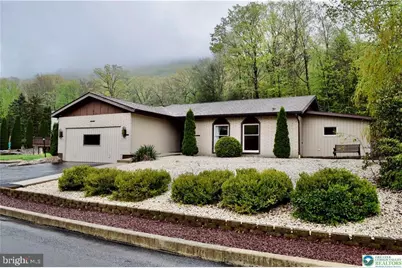 25 Park Avenue, Nesquehoning, PA 18240 - Photo 1