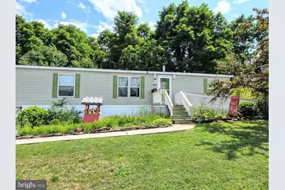 210 Avenue A, Palmerton, PA 18071 - Photo 1