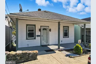 20 W Garibaldi Avenue, Nesquehoning, PA 18240 - Photo 1