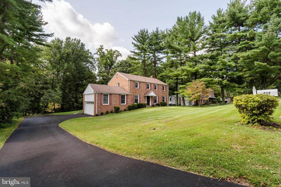 212 Lenape Dr, Berwyn, PA 19312 MLS PACT2010228 Coldwell Banker