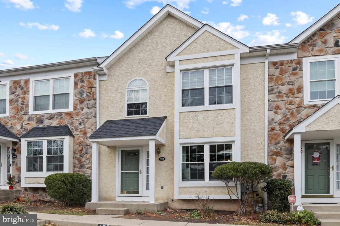 103 Coventry Pointe Ln, Pottstown, PA 19465 MLS PACT2012512