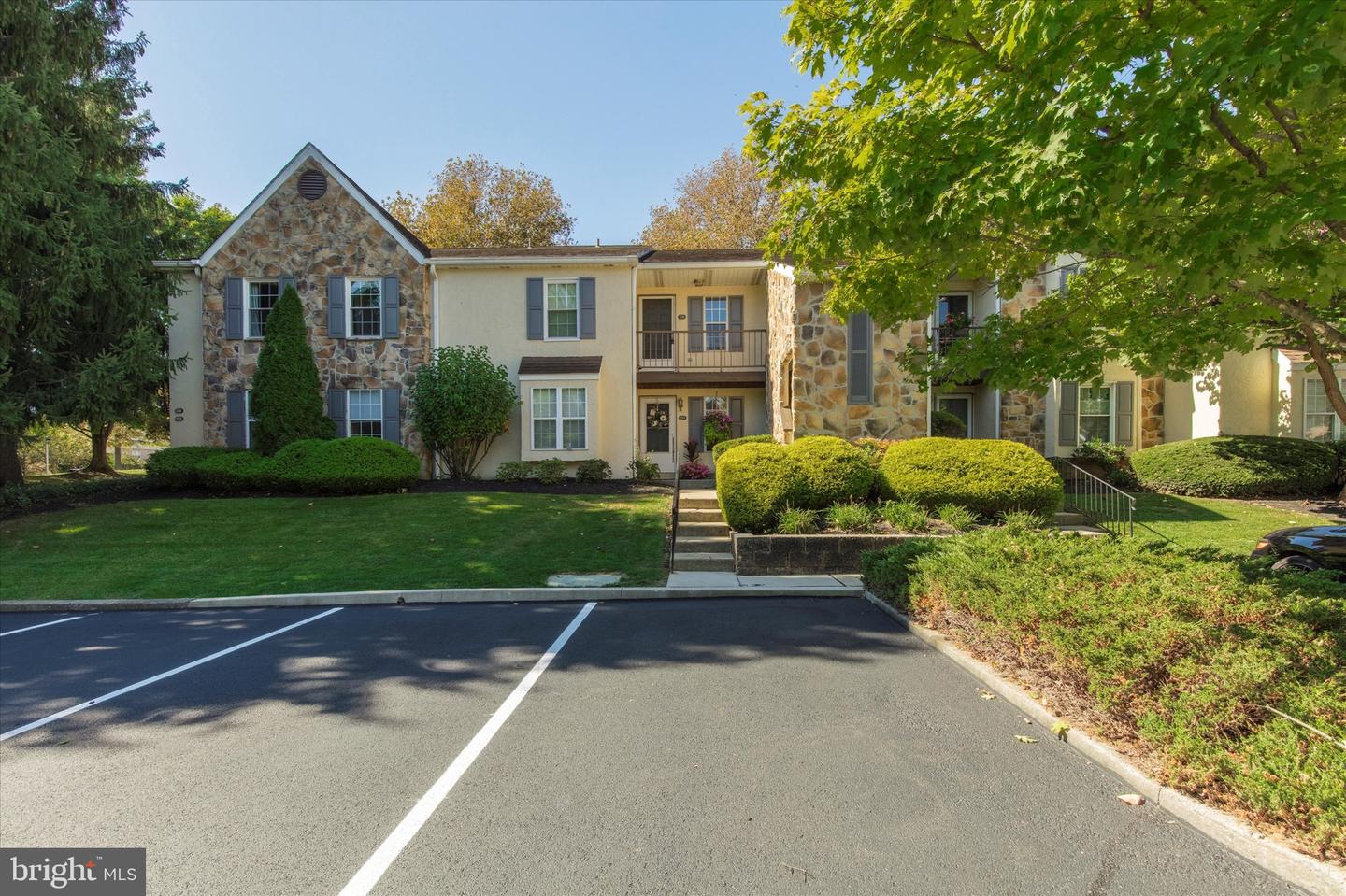 216 Valley Stream Ln, Chesterbrook, PA 19087 MLS PACT2033050