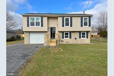 869 Pine Street, Honey Brook, PA 19344 - Photo 1