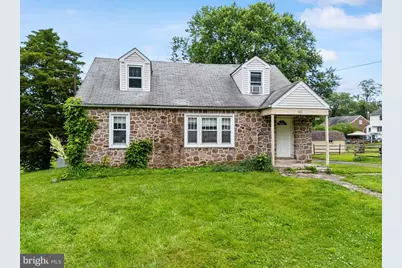 211 Pearl Street, Pottstown, PA 19465 - Photo 1
