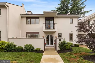 3 Dezac #3, Devon, PA 19333 - Photo 1