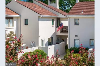 8 Brettagne, Devon, PA 19333 - Photo 1