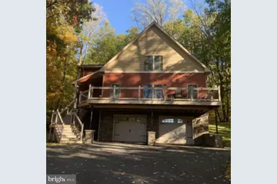 121 S Chestnut Street, Elverson, PA 19520 - Photo 1