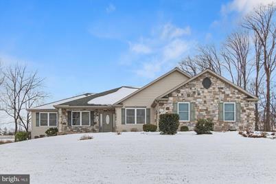 811 Evergreen Drive - Photo 1