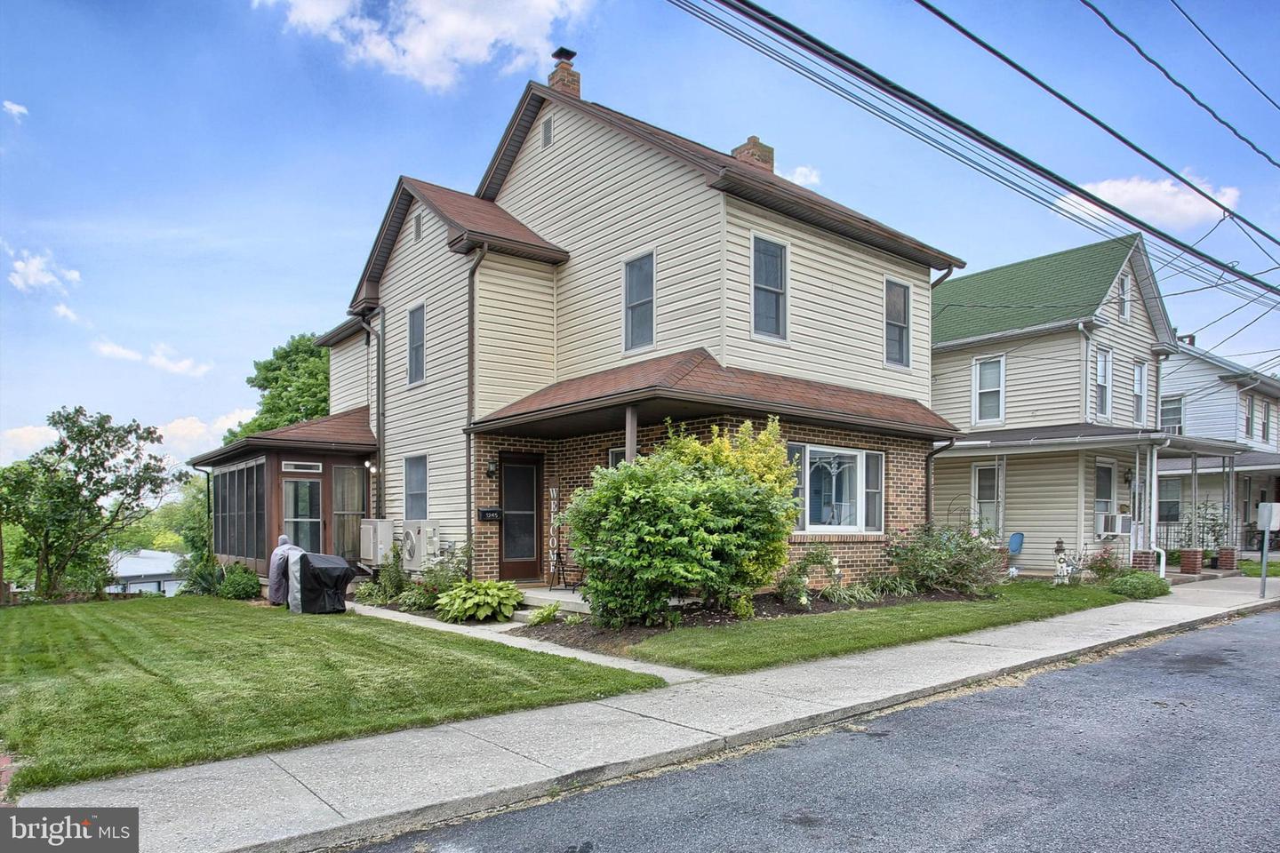 1245 Main St, Oberlin, PA 17113 MLS PADA2013582 Coldwell Banker