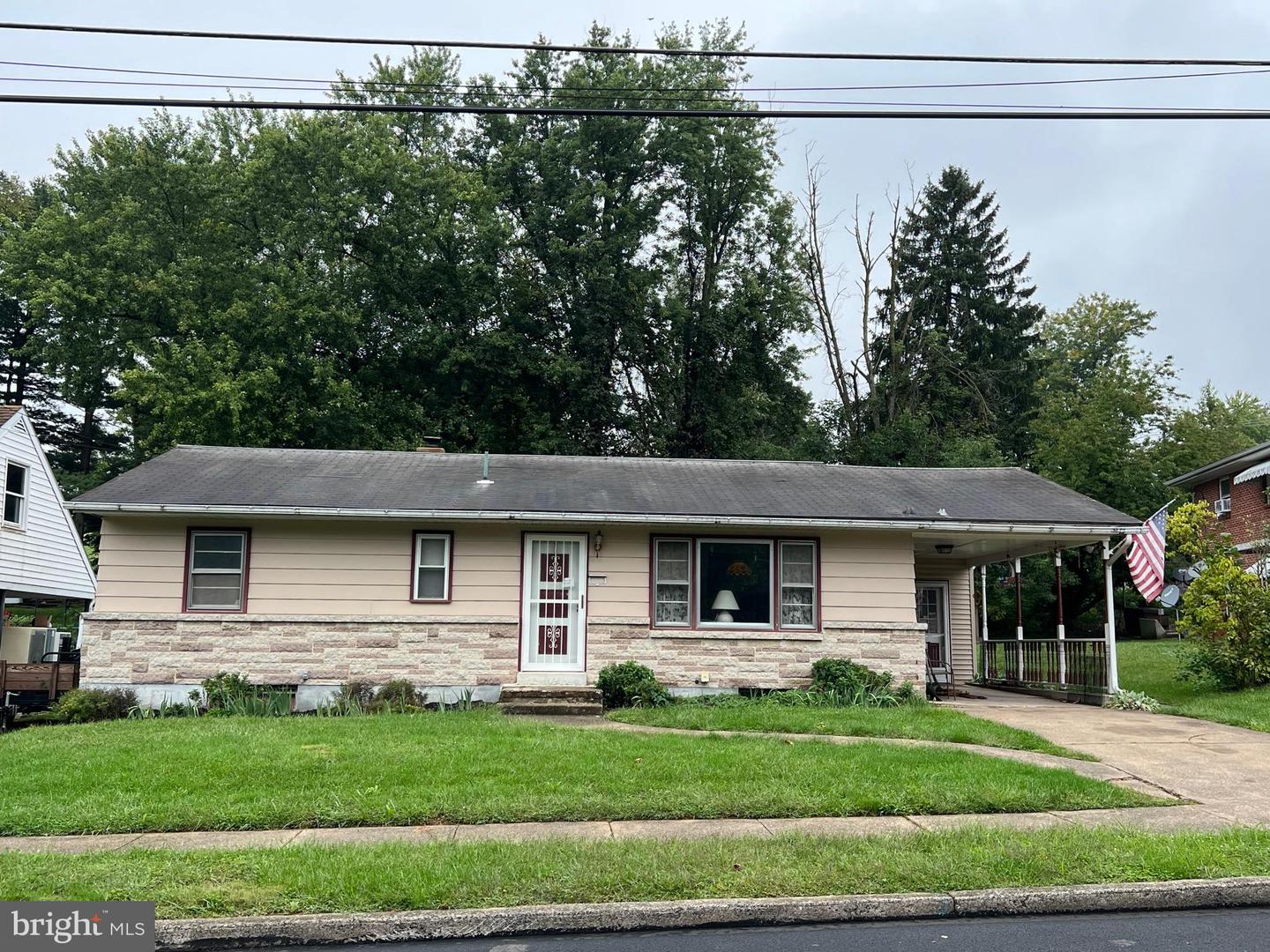 424 N Duke St, Hummelstown, PA 17036 MLS PADA2016720 Coldwell Banker